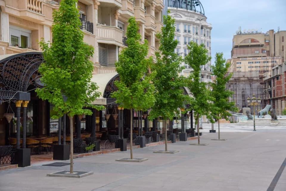 Hotel Room City Square With Great View No Parking Скоп'є Екстер'єр фото